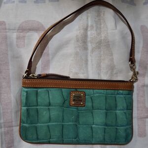 Dooney & Bourke Teal Croc-Embossed Wristlet. Leather. EUC!!!!!